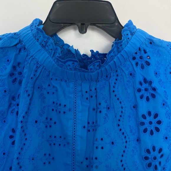 Jennifer & Grace Blue Eyelet Lace Style Top (XL But fits like S/M) - Picture 5 of 9